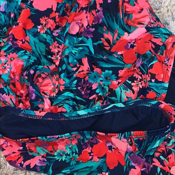 Bathing suit - Picture 7 of 7